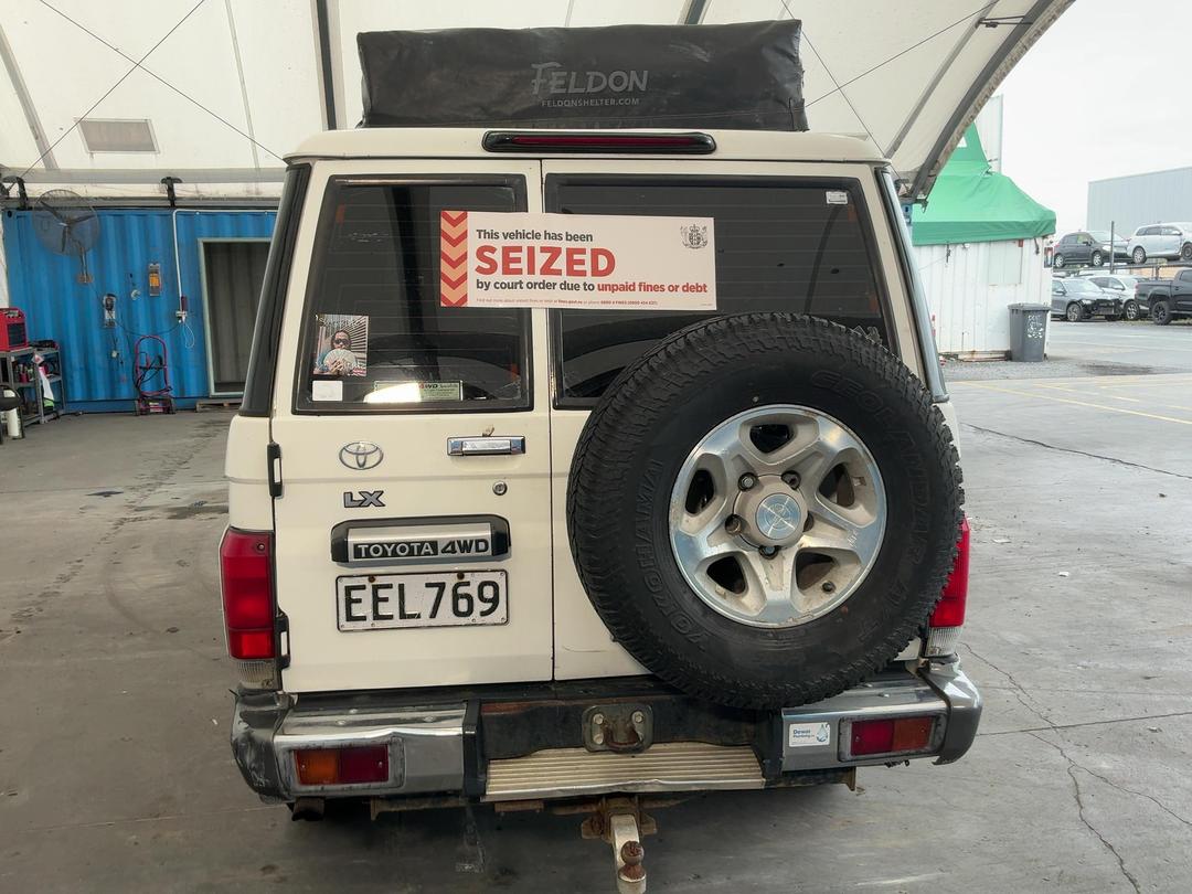 Photo '5' of Toyota Landcruiser TD LX WGN5