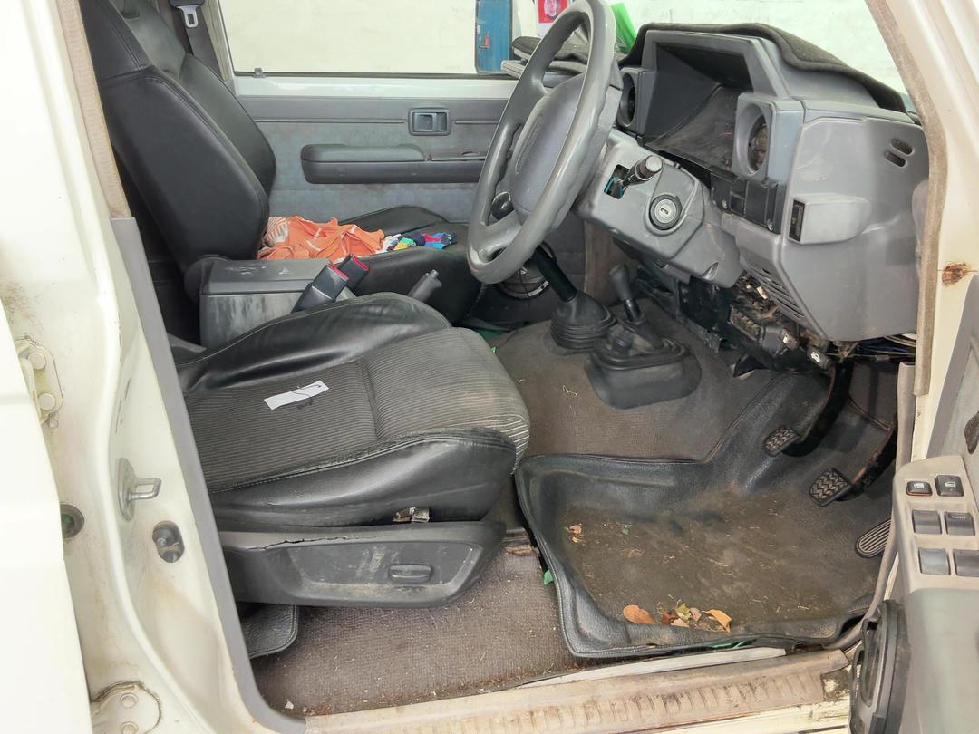 Photo '19' of Toyota Landcruiser TD LX WGN5