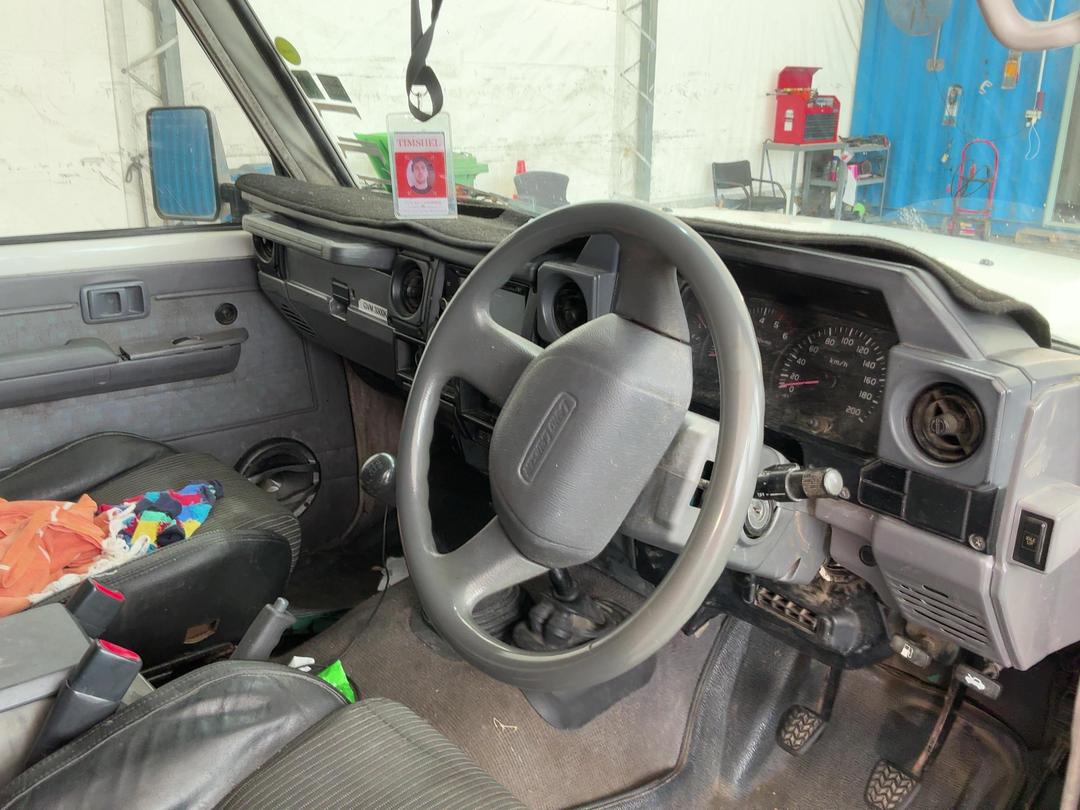 Photo '20' of Toyota Landcruiser TD LX WGN5