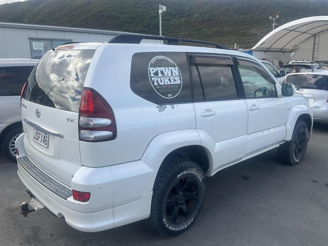 Photo '6' of Toyota Landcruiser Prado