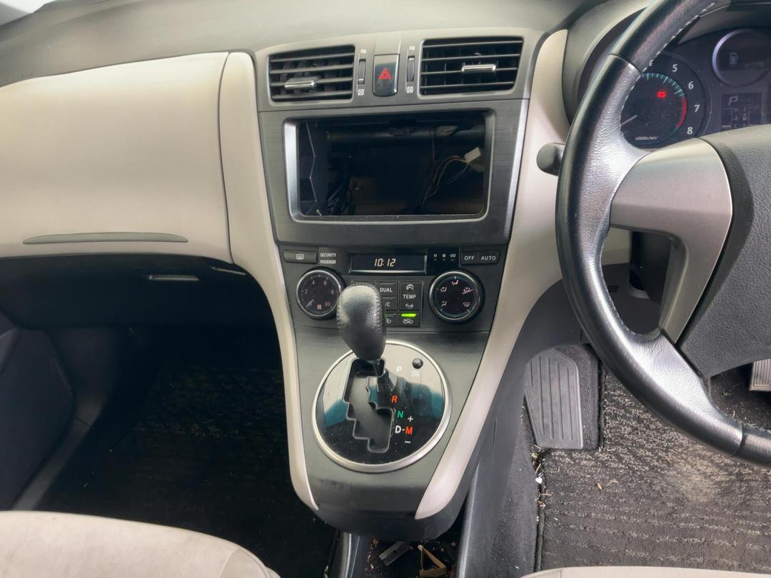 Photo '10' of Toyota Markx ZIO