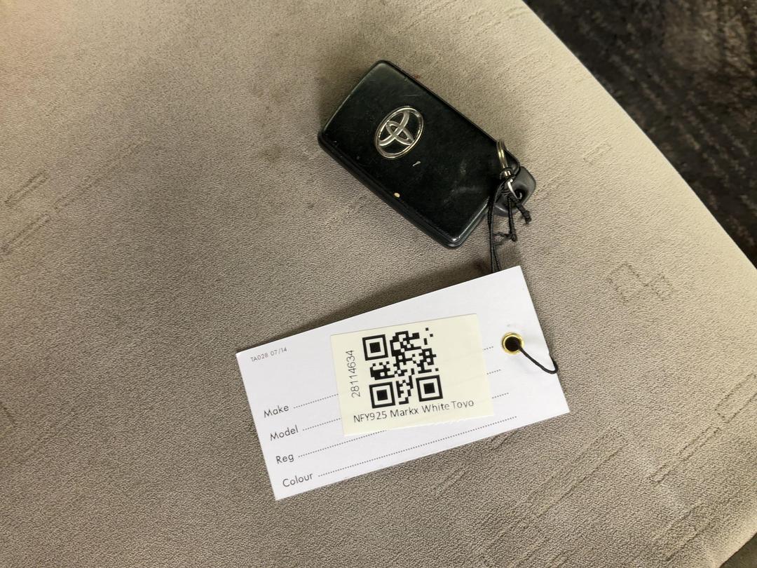 Photo '12' of Toyota Markx ZIO