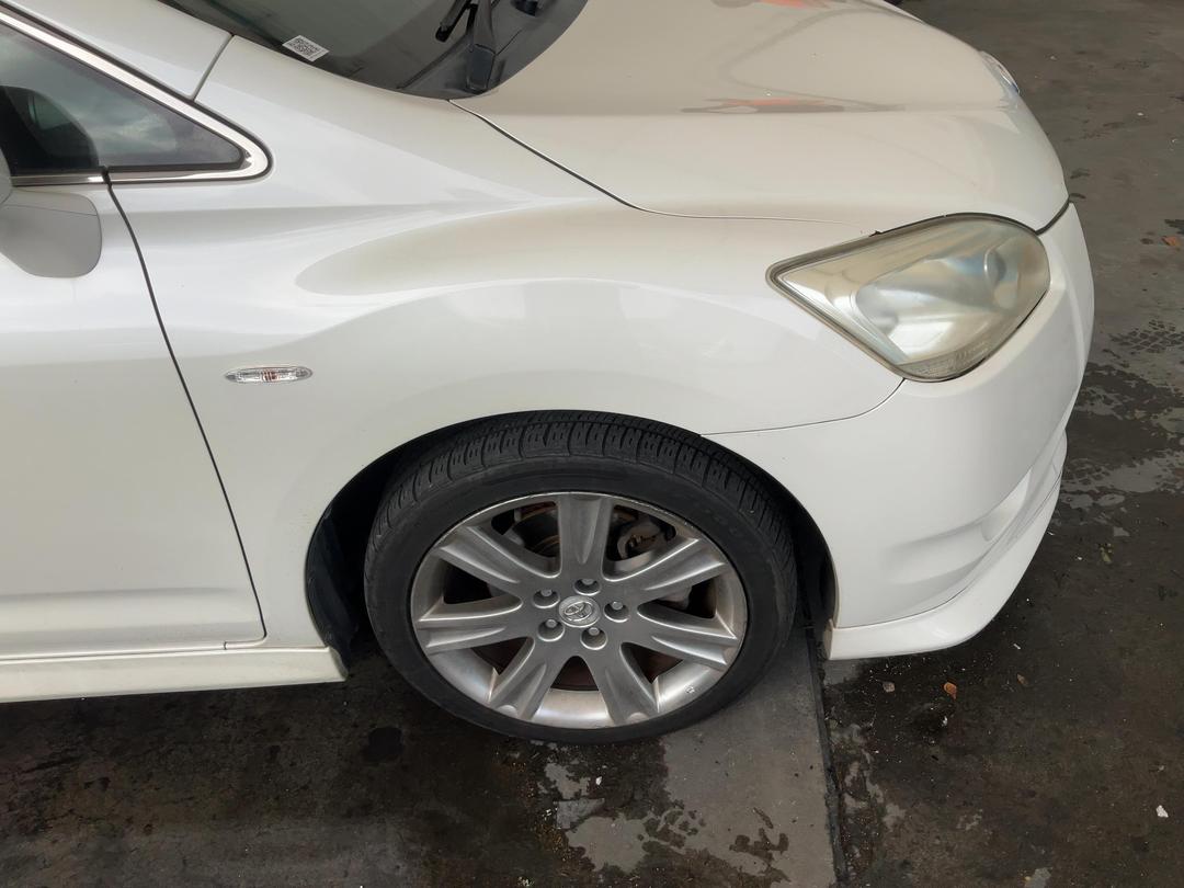 Photo '19' of Toyota Markx ZIO