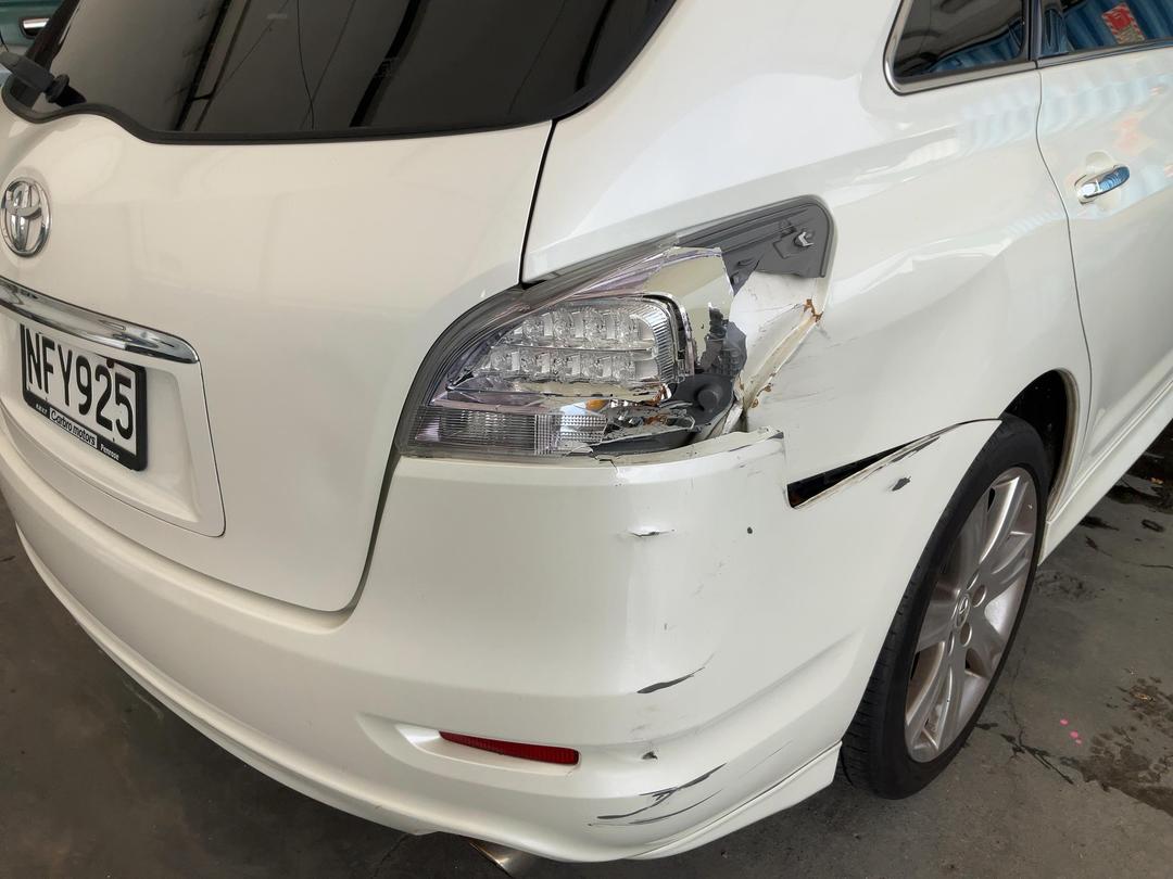 Photo '27' of Toyota Markx ZIO