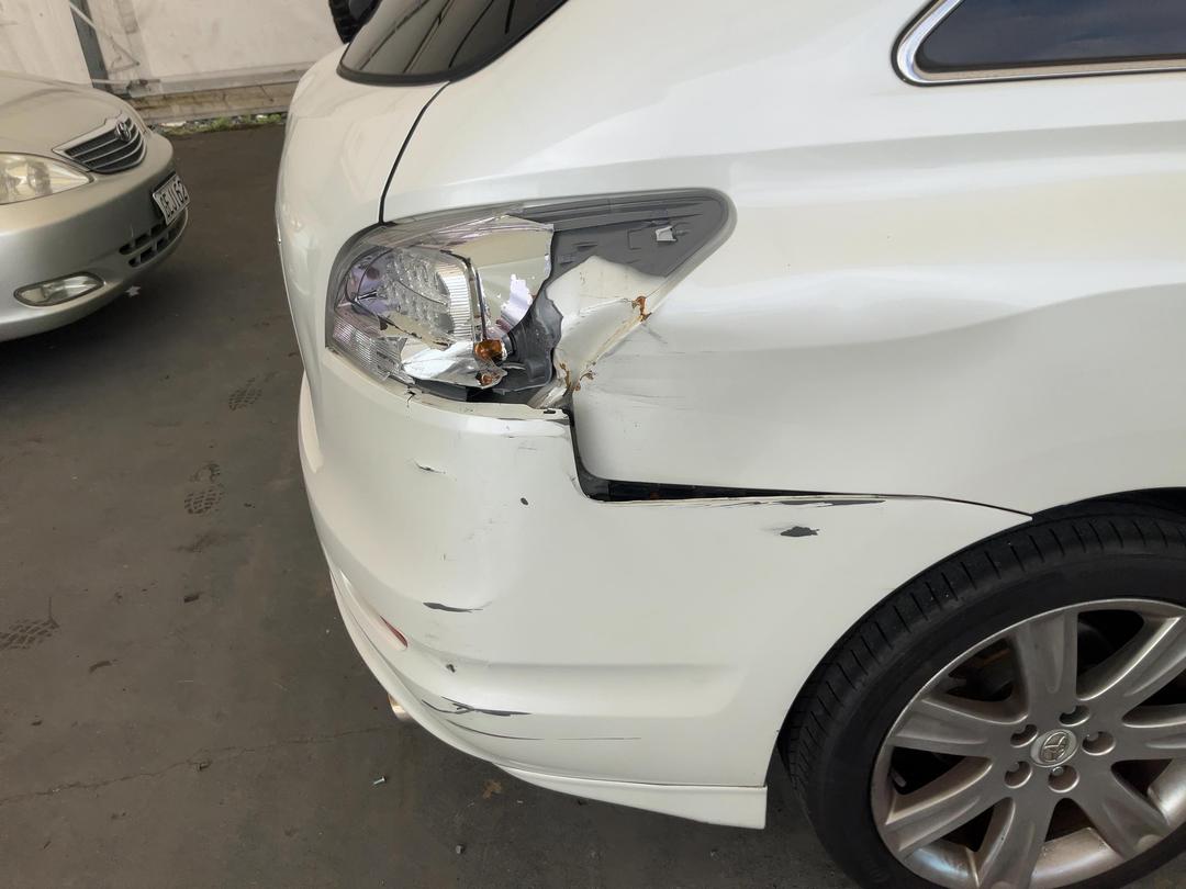 Photo '28' of Toyota Markx ZIO