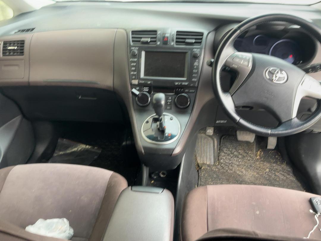 Photo '14' of Toyota Markx ZIO Photo '14' of Toyota Markx ZIO