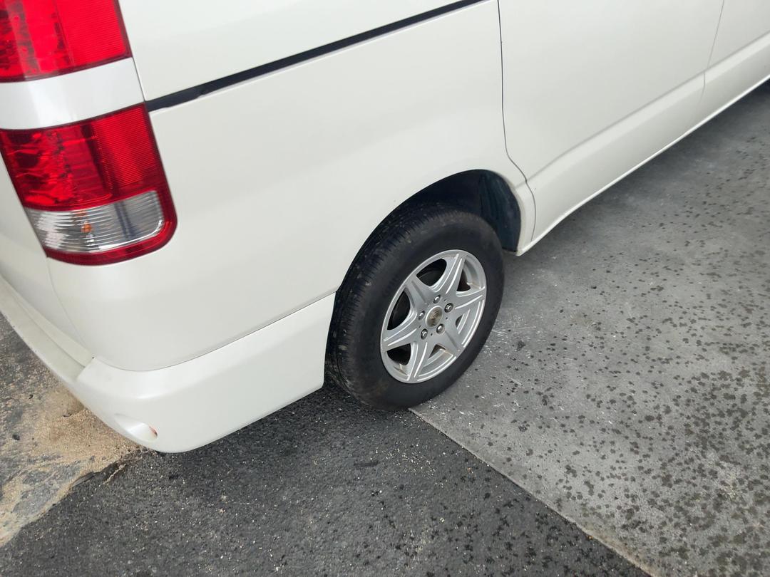 Photo '13' of Toyota Noah