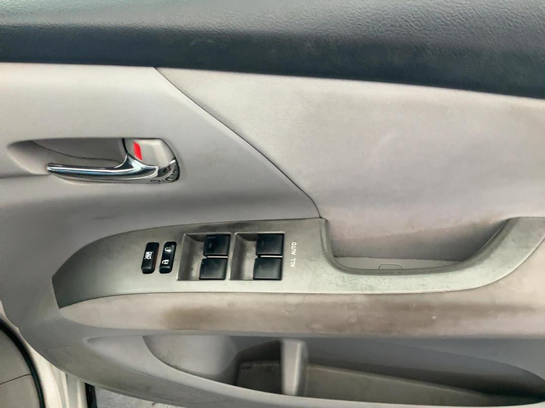 Photo '7' of Toyota Previa