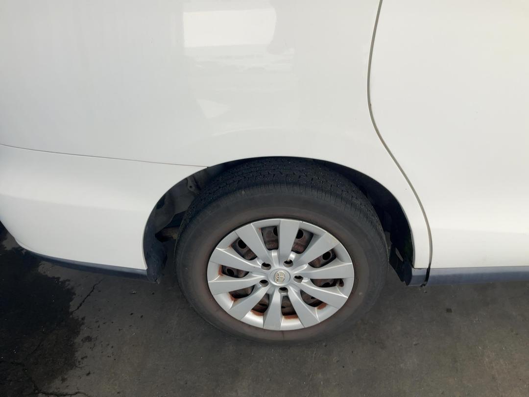 Photo '18' of Toyota Previa