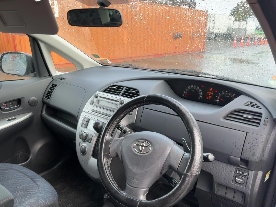 Photo '13' of Toyota Ractis