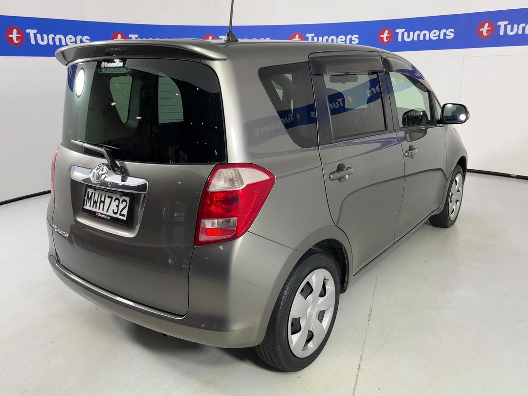 Photo '7' of Toyota Ractis