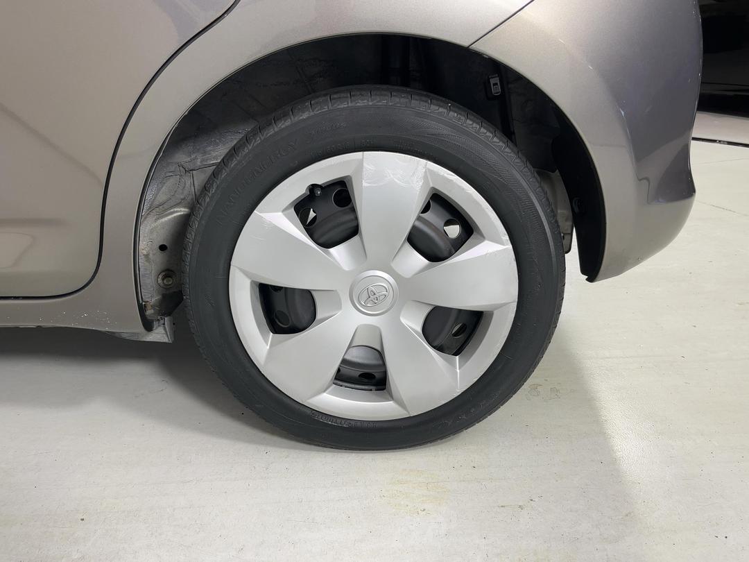Photo '11' of Toyota Ractis