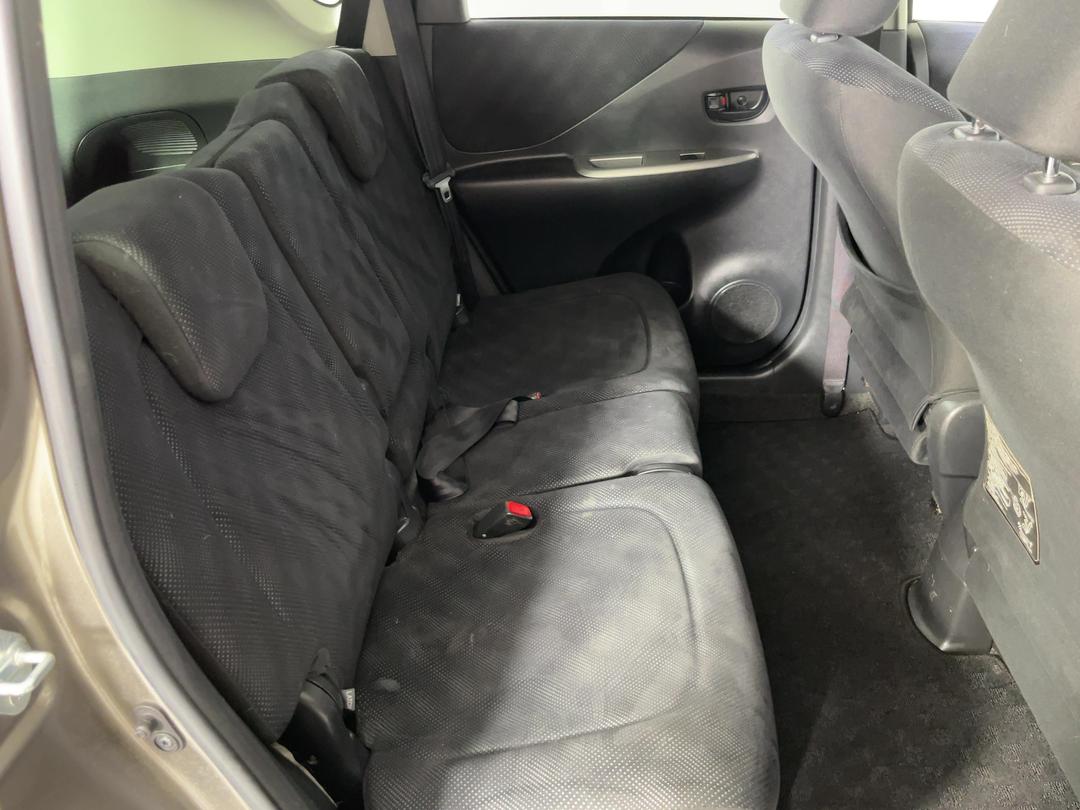 Photo '20' of Toyota Ractis