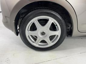 Photo '12' of Toyota Ractis