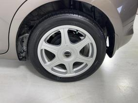 Photo '11' of Toyota Ractis