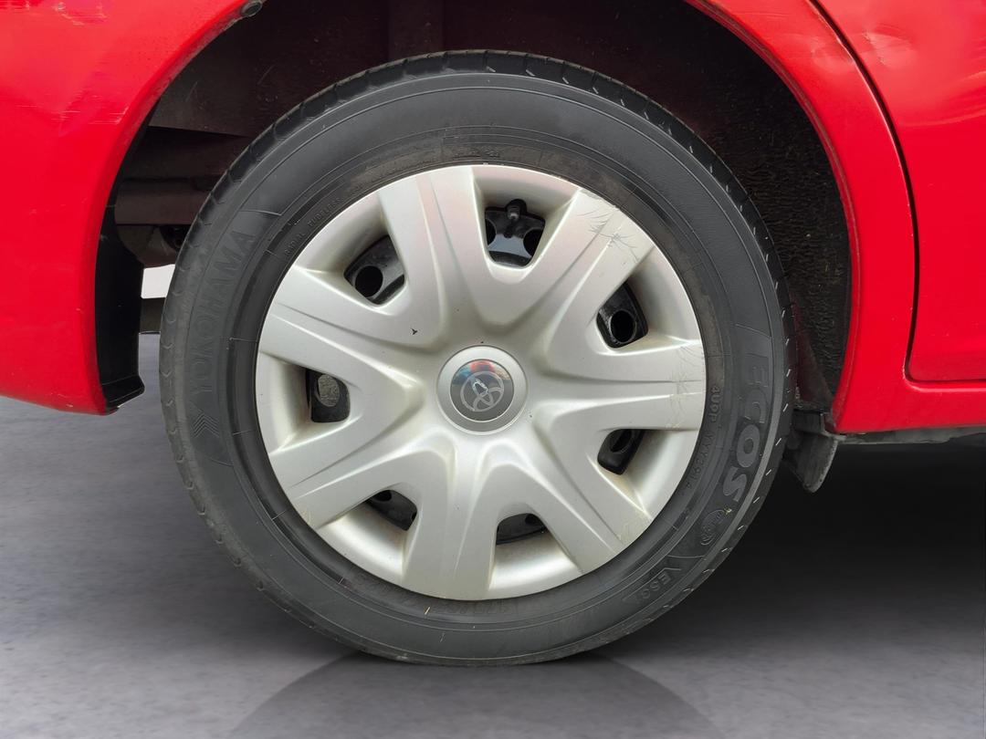 Photo '12' of Toyota Raum