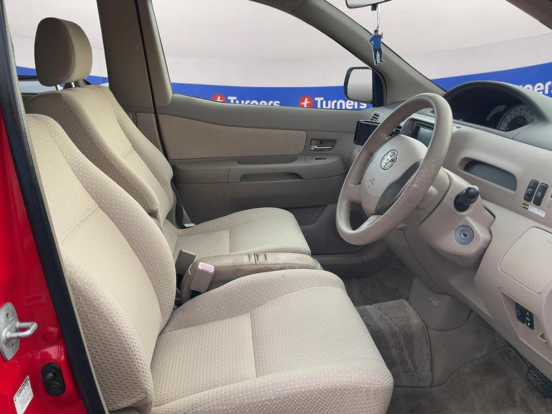Photo '16' of Toyota Raum