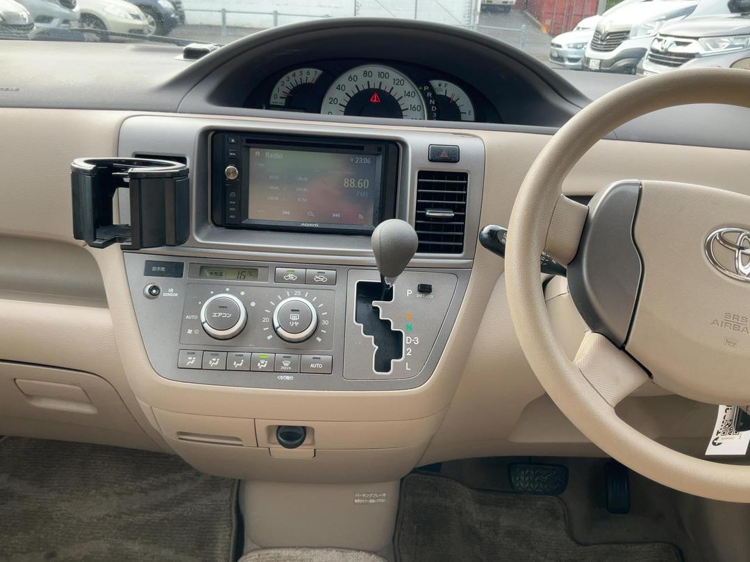 Photo '18' of Toyota Raum