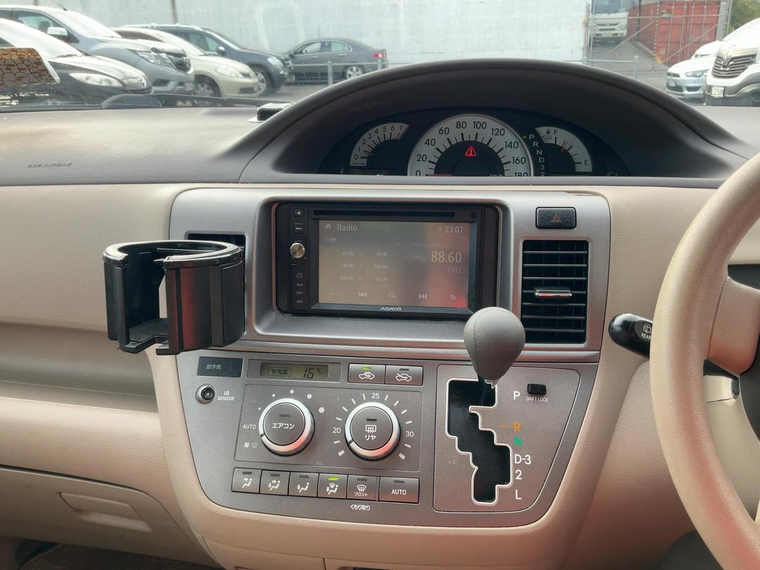 Photo '28' of Toyota Raum