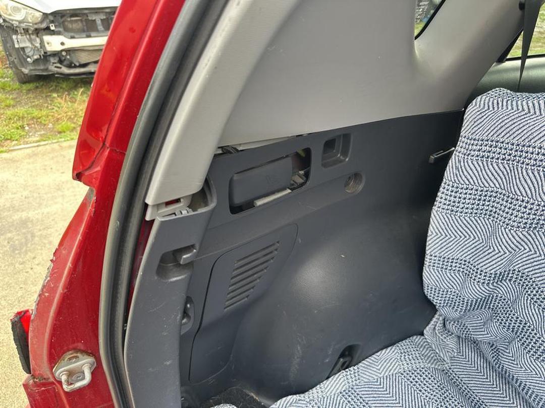 Photo '3' of Toyota Rav4