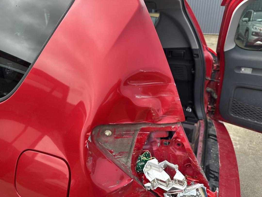 Photo '11' of Toyota Rav4