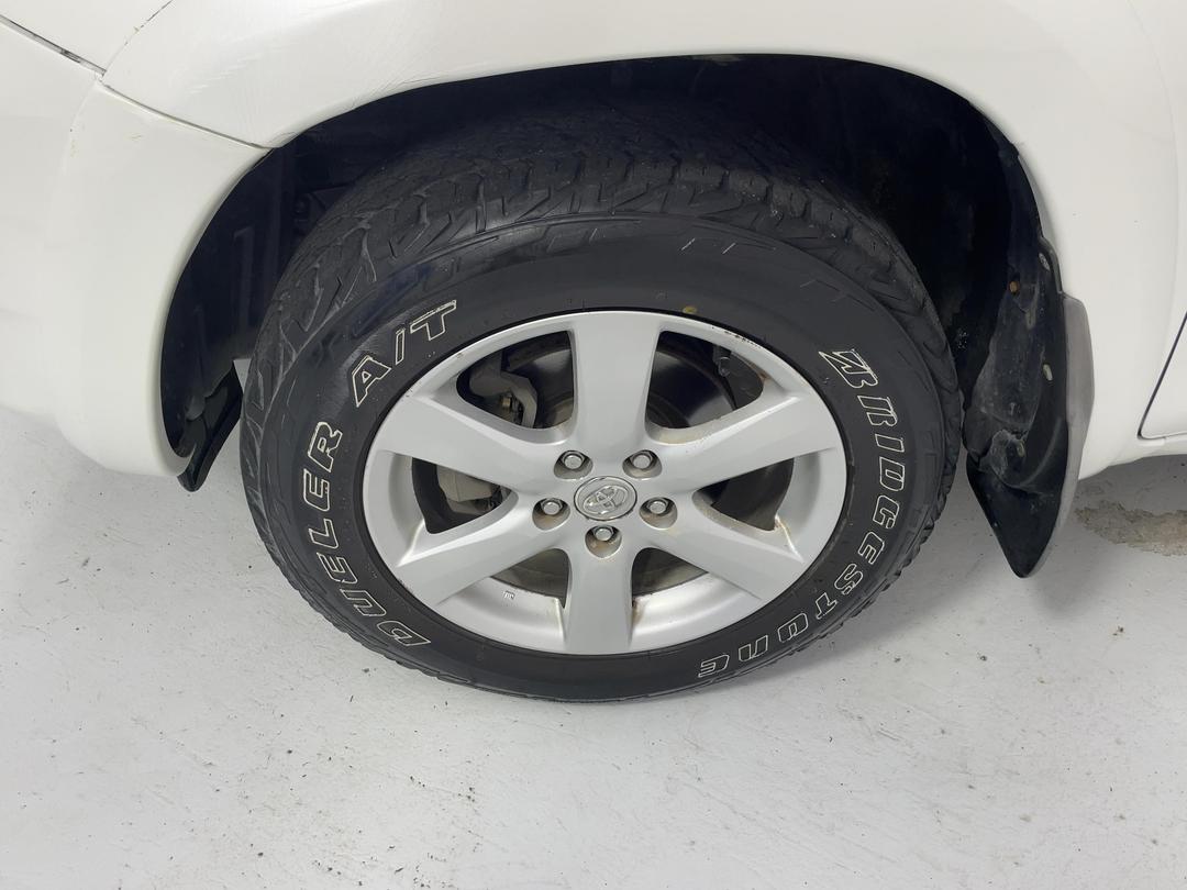 Photo '10' of Toyota Rav4