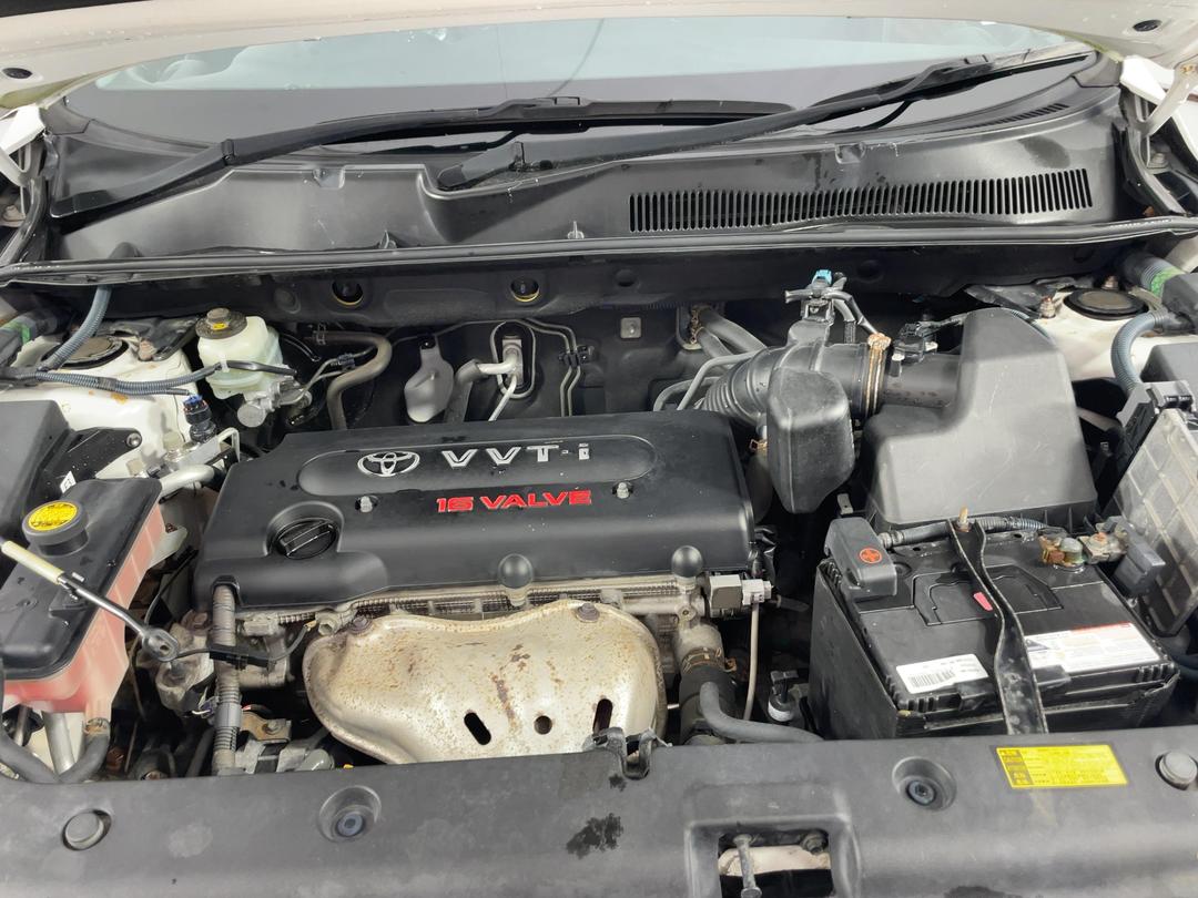 Photo '13' of Toyota Rav4