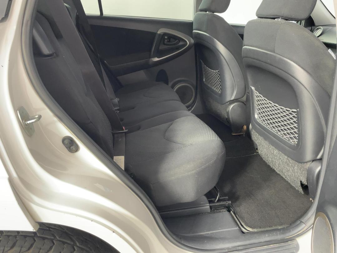 Photo '20' of Toyota Rav4