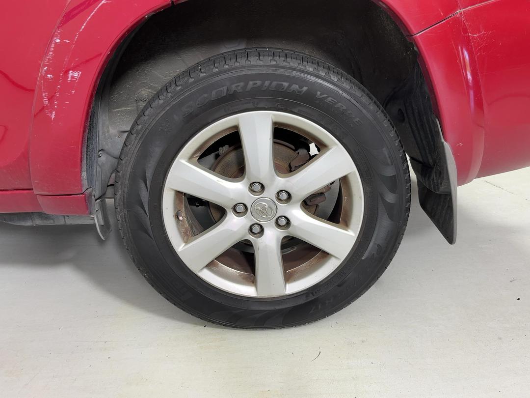 Photo '11' of Toyota Rav4