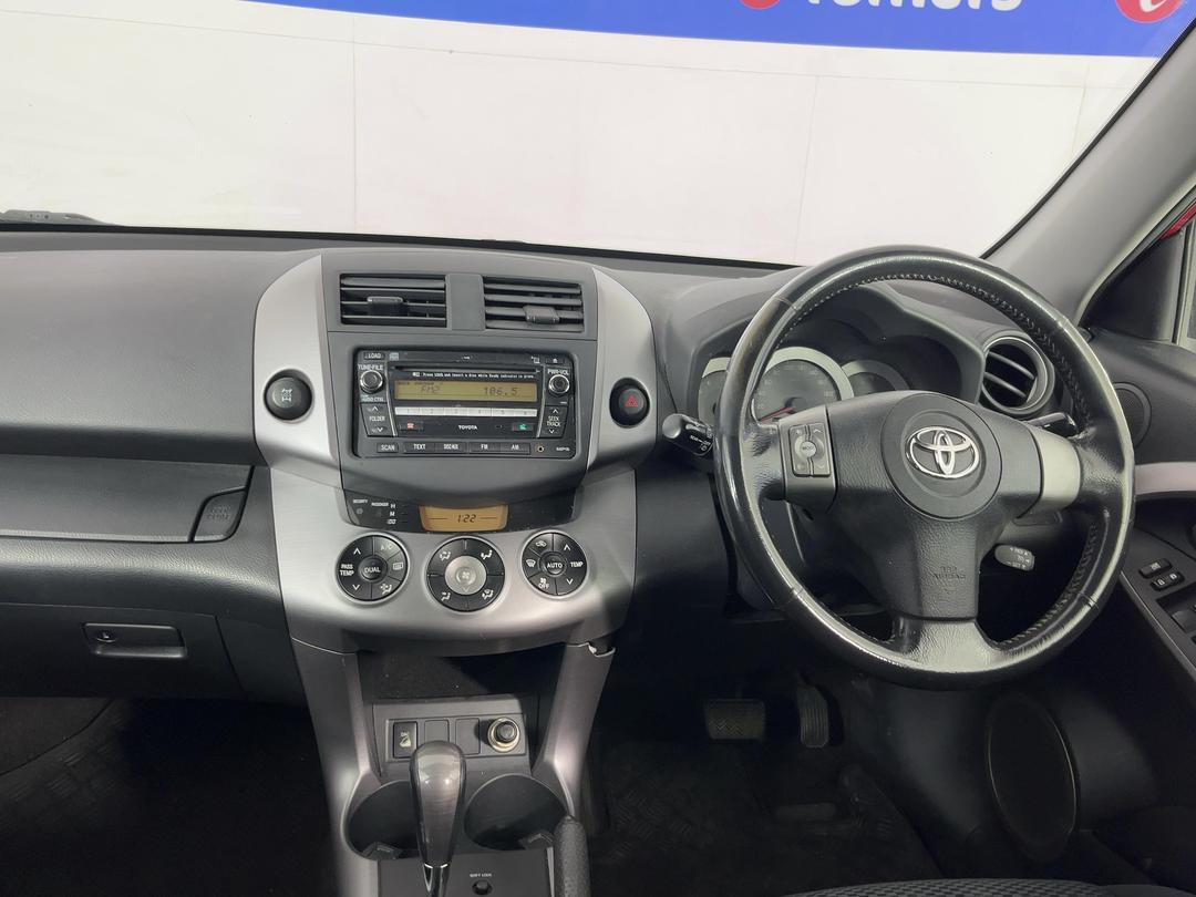 Photo '17' of Toyota Rav4