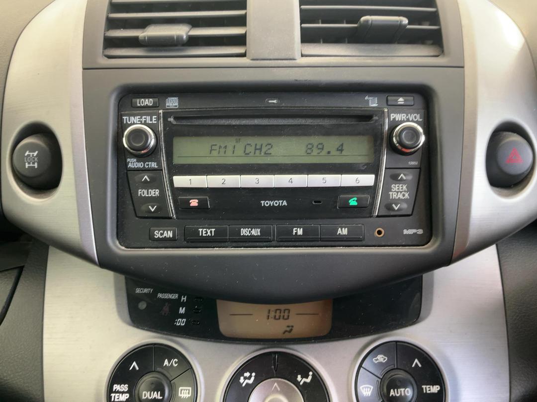 Photo '12' of Toyota Rav4 LTD