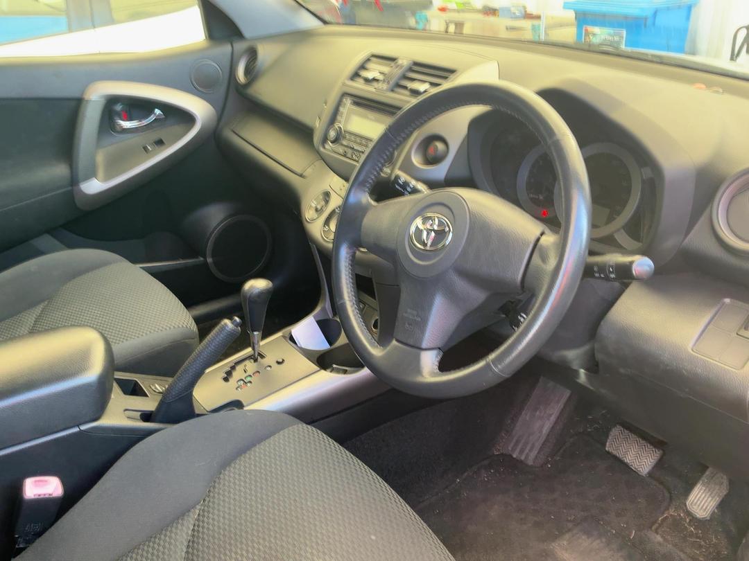 Photo '16' of Toyota Rav4 Photo '16' of Toyota Rav4
