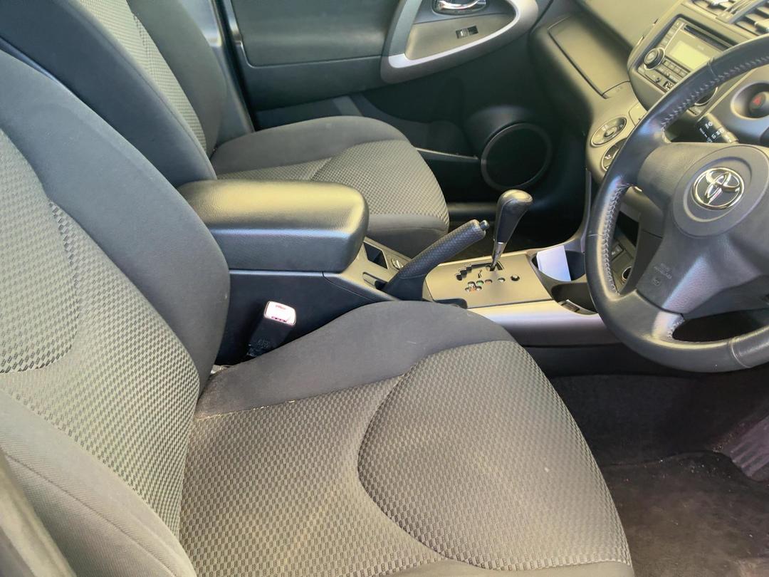 Photo '17' of Toyota Rav4 Photo '17' of Toyota Rav4