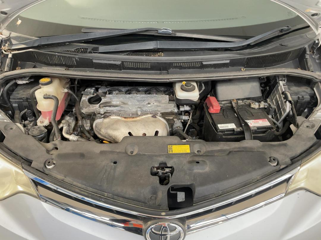 Photo '13' of Toyota Tarago