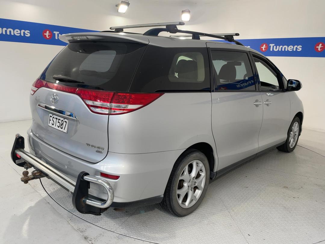 Photo '7' of Toyota Tarago