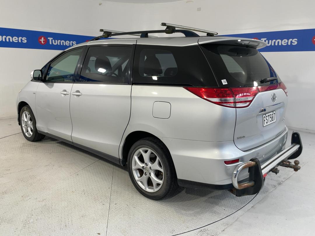 Photo '5' of Toyota Tarago
