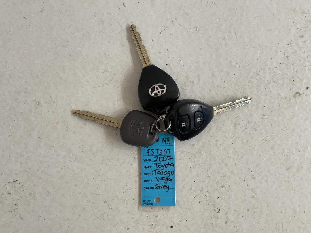 Photo '22' of Toyota Tarago