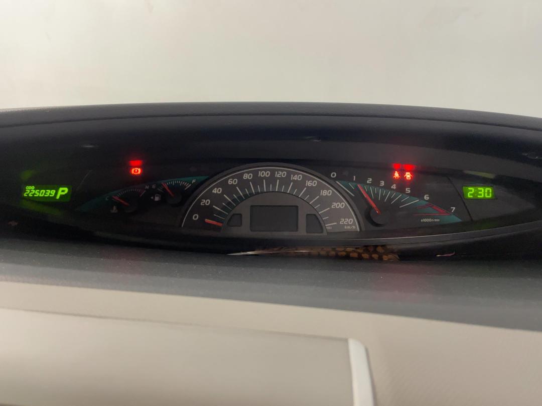 Photo '21' of Toyota Tarago
