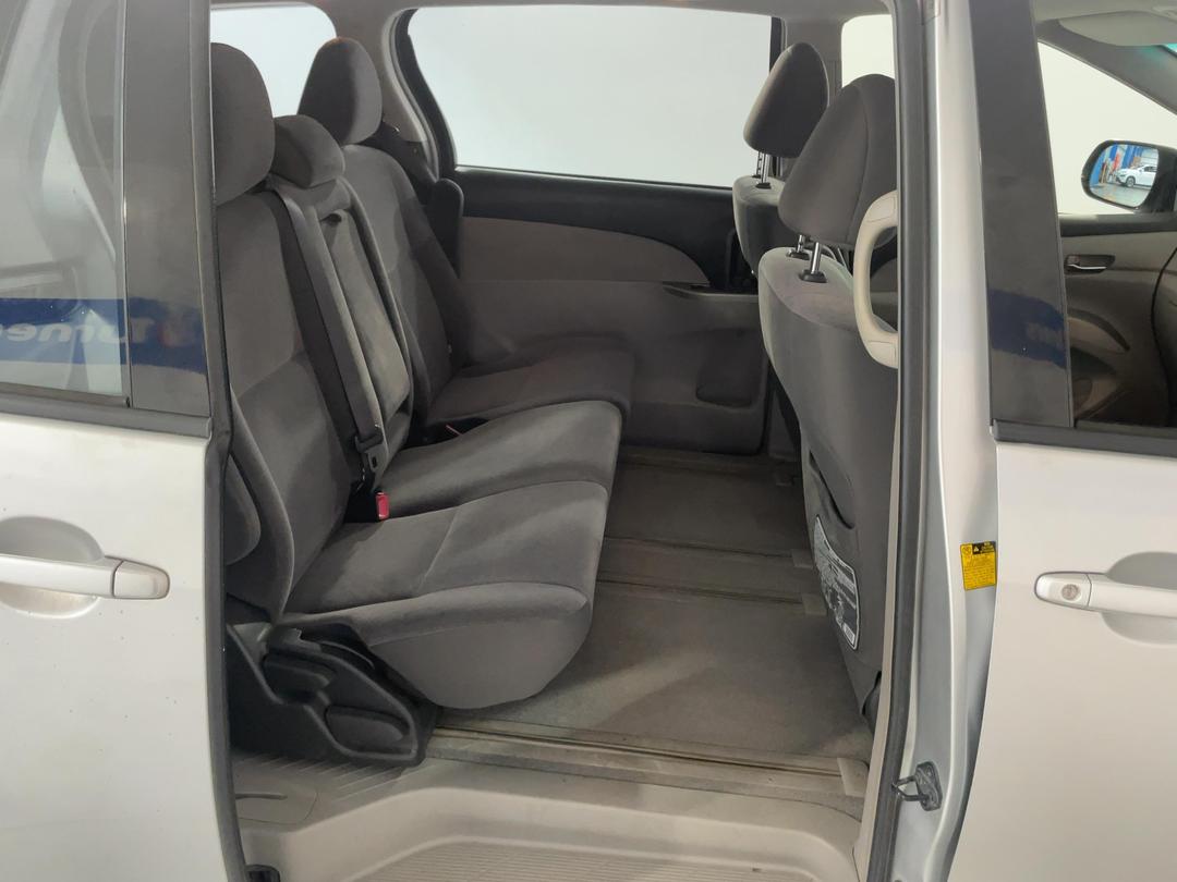 Photo '20' of Toyota Tarago