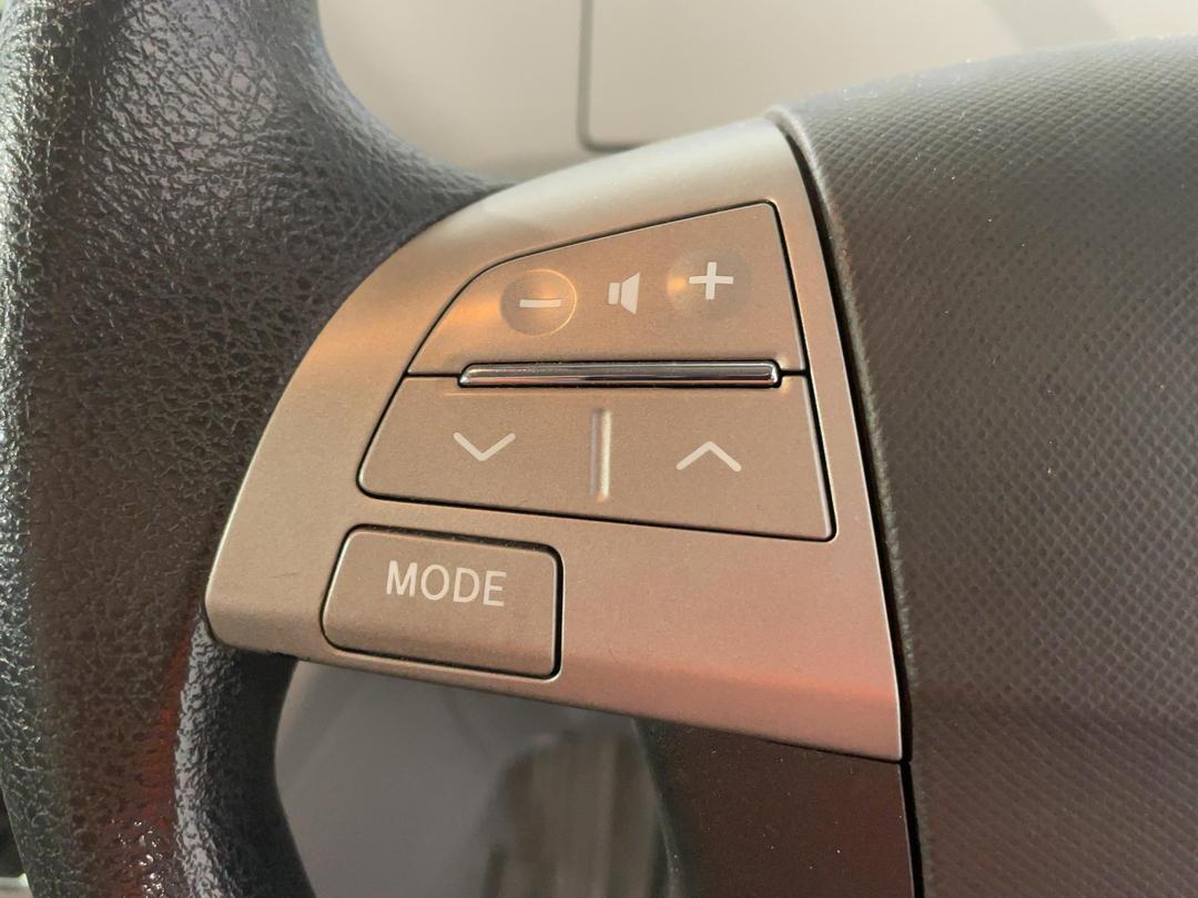 Photo '26' of Toyota Tarago