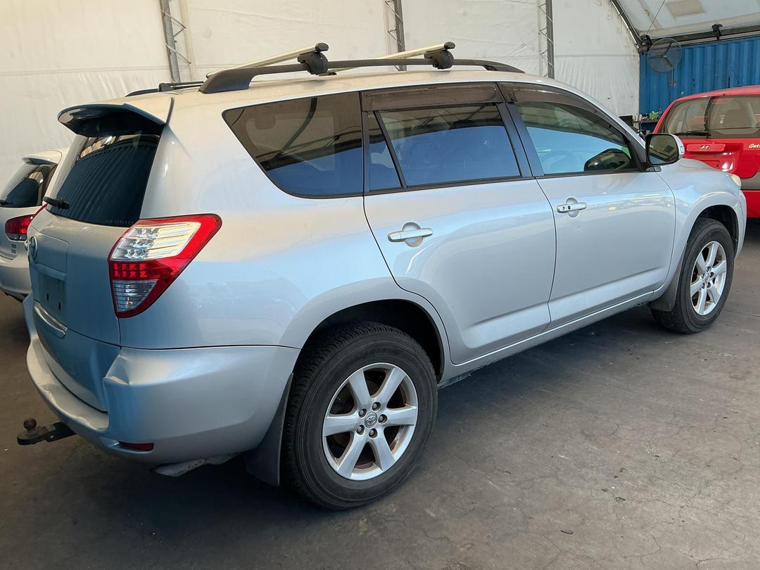 Photo '5' of Toyota Vanguard