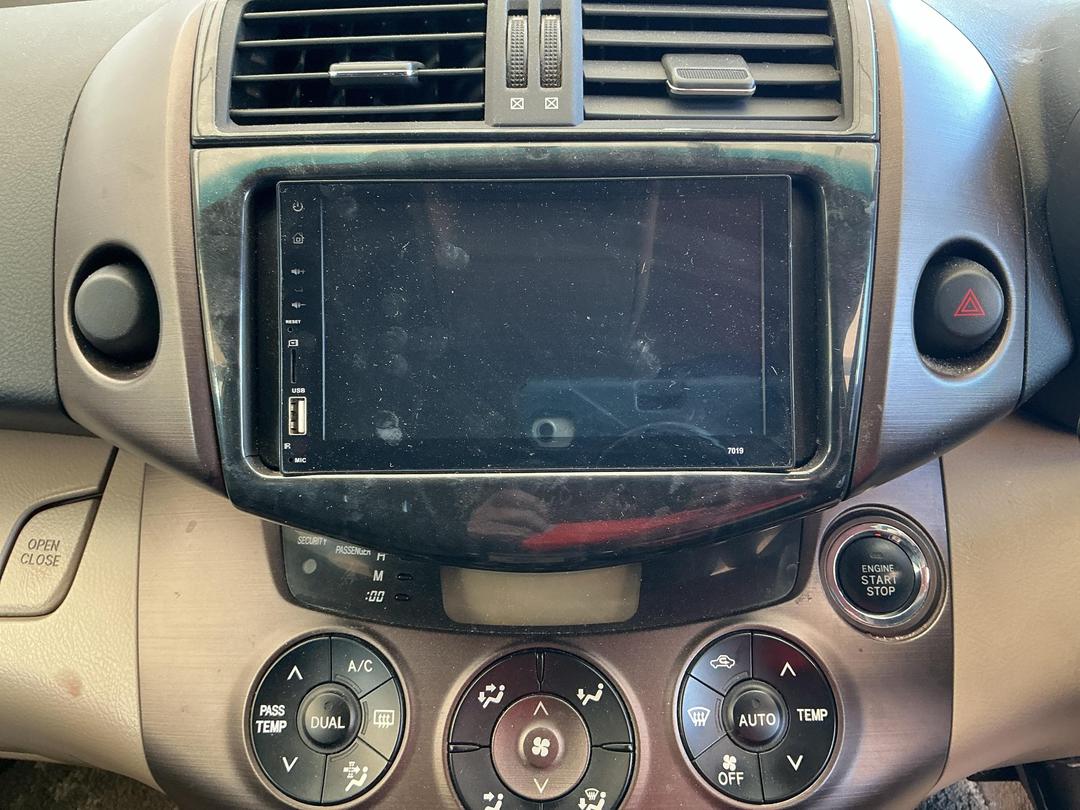 Photo '15' of Toyota Vanguard