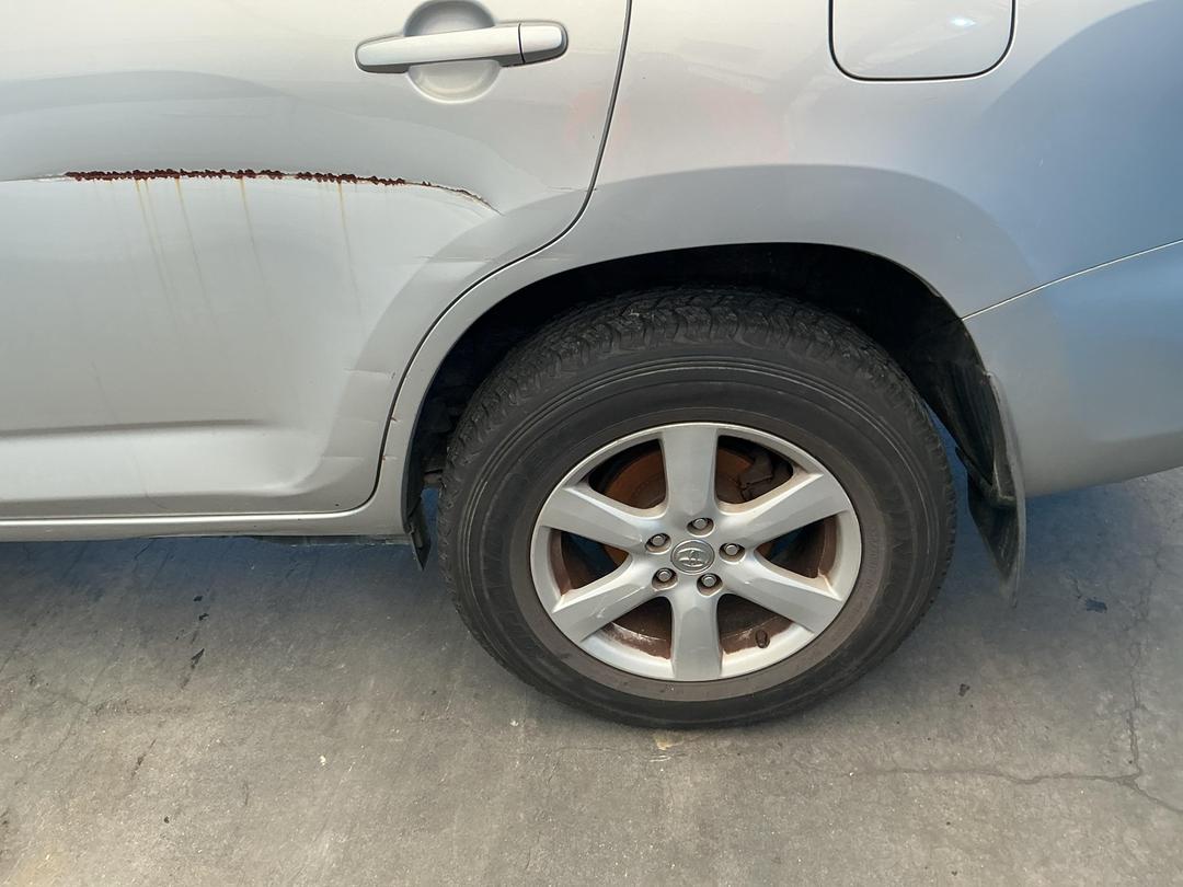 Photo '17' of Toyota Vanguard