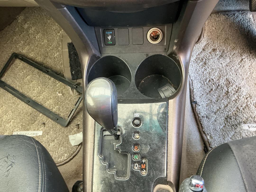 Photo '16' of Toyota Vanguard