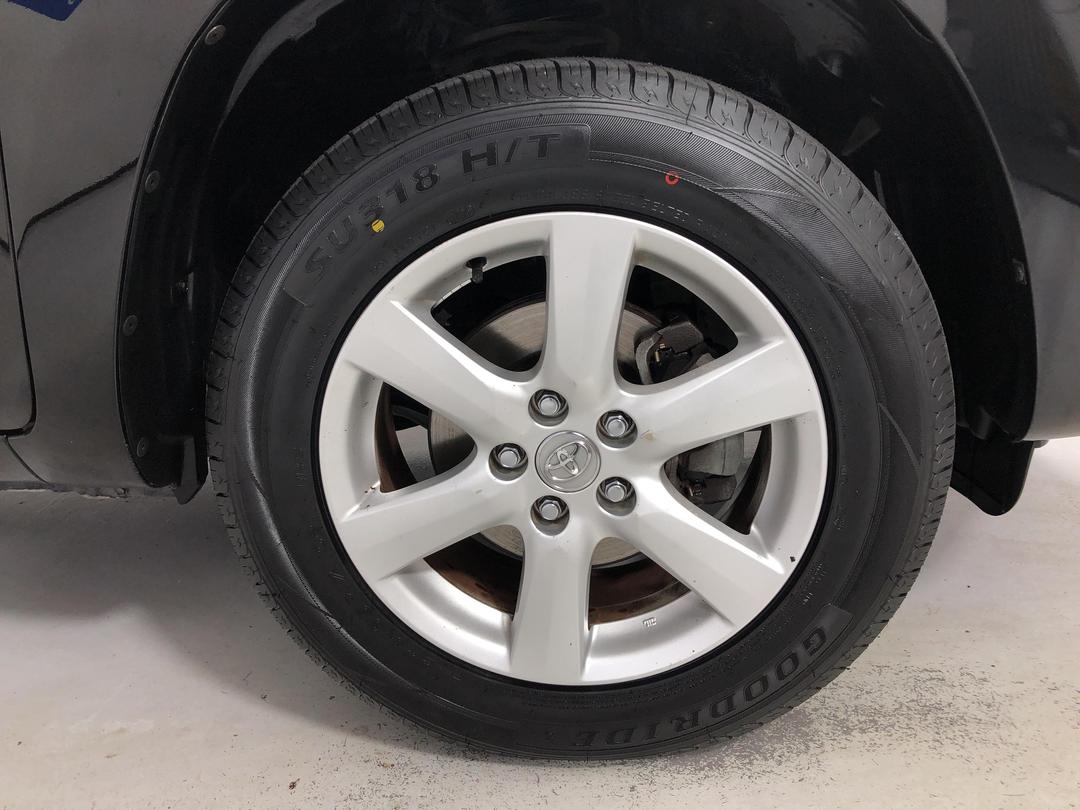 Photo '9' of Toyota Vanguard