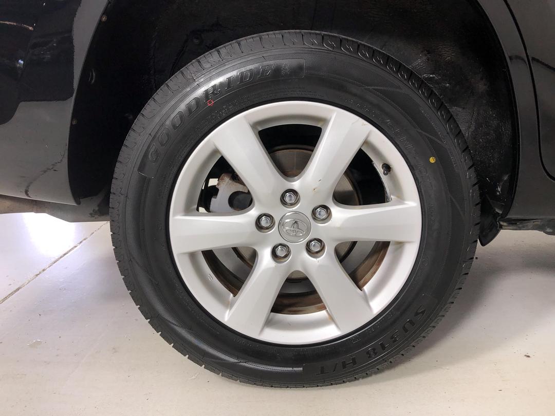 Photo '12' of Toyota Vanguard