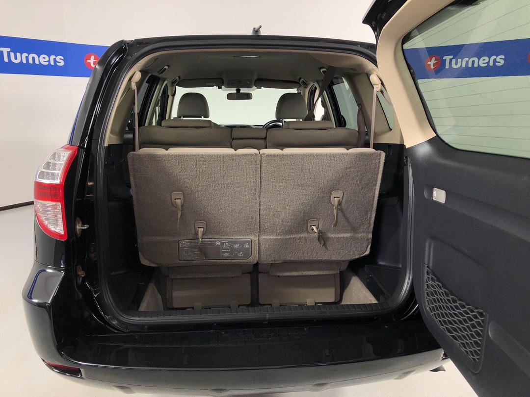 Photo '14' of Toyota Vanguard