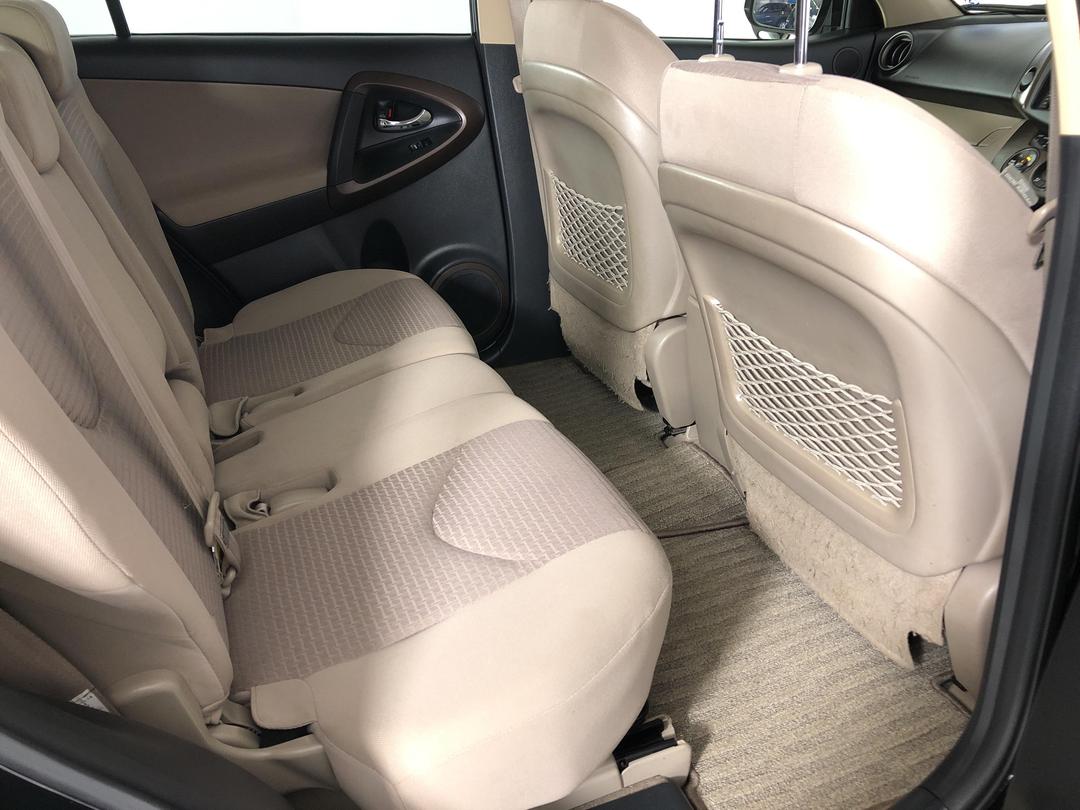 Photo '20' of Toyota Vanguard