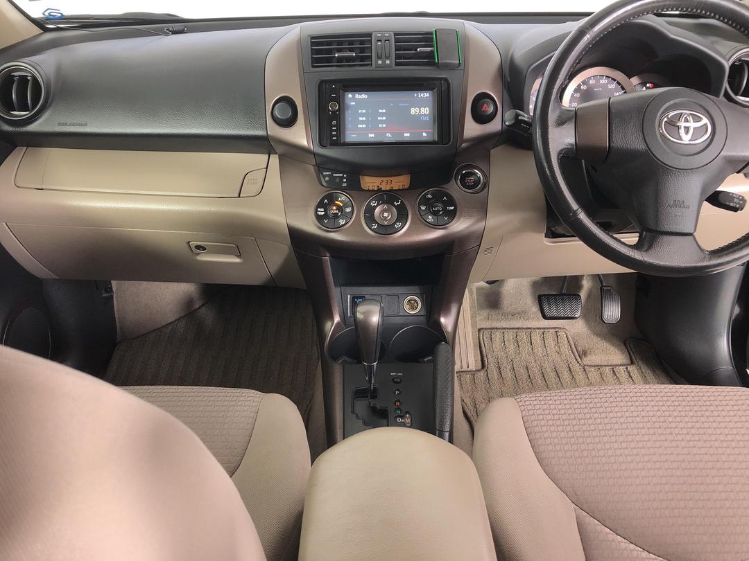 Photo '17' of Toyota Vanguard