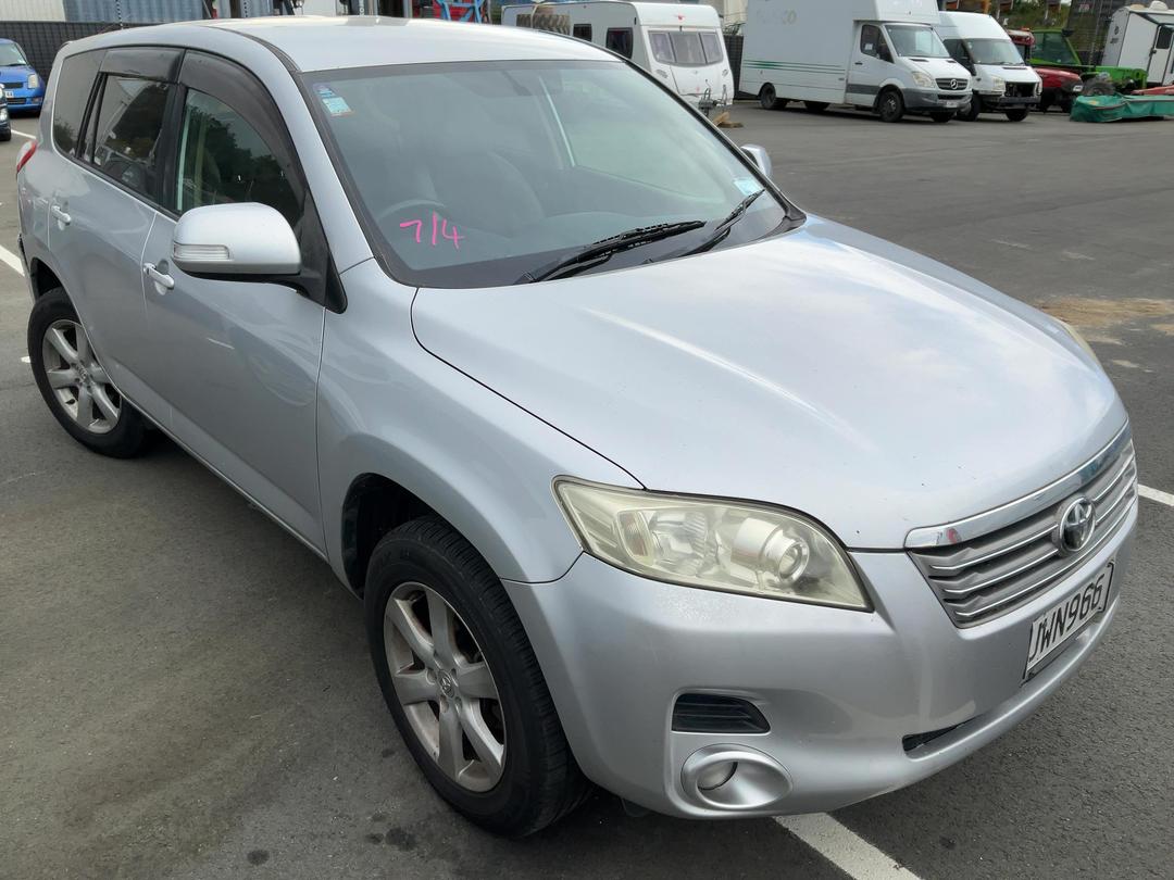 Photo '2' of Toyota Vanguard